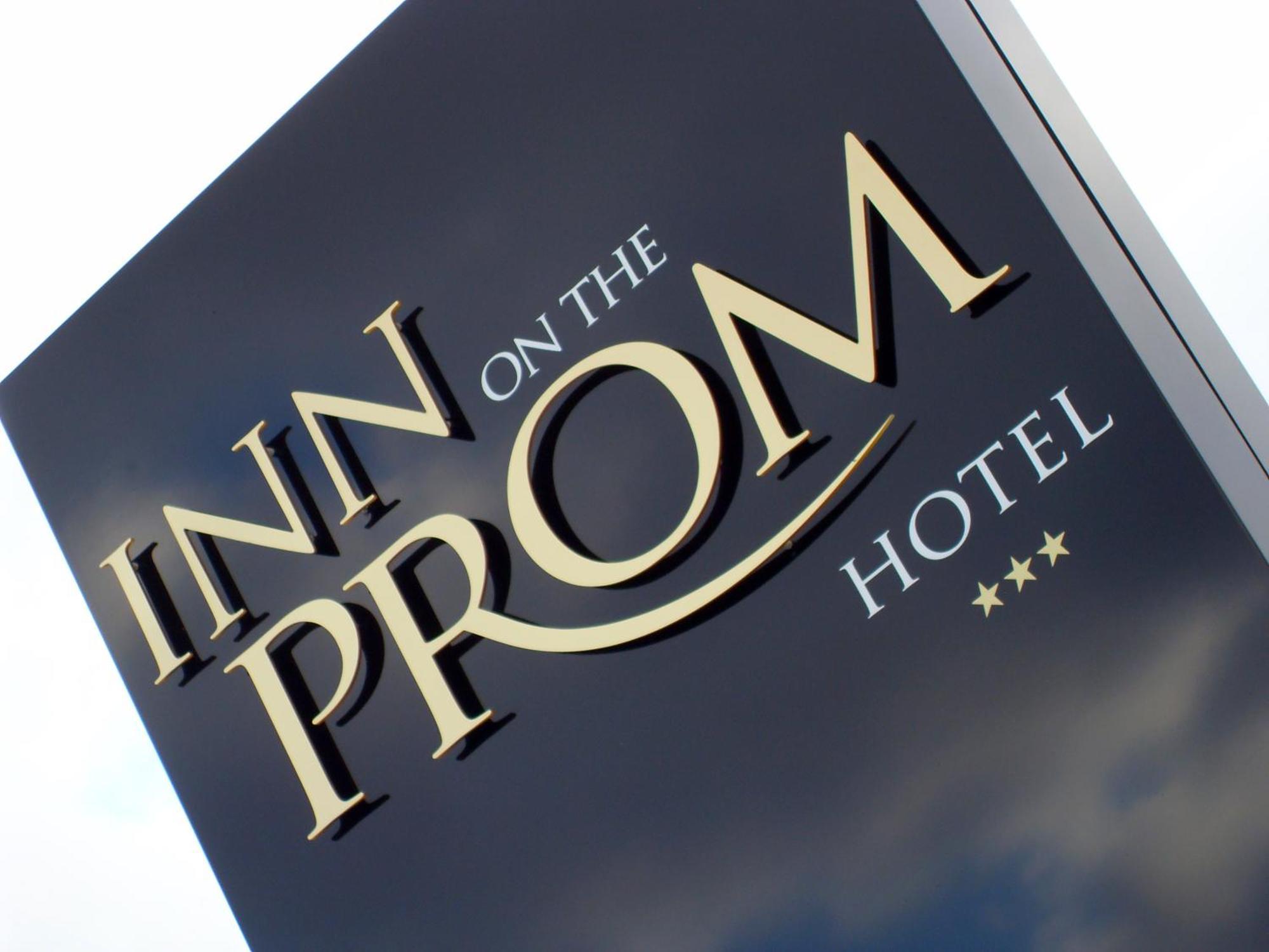 Inn On The Prom At The Fernlea Hotel Літам-Сент-Еннс Екстер'єр фото